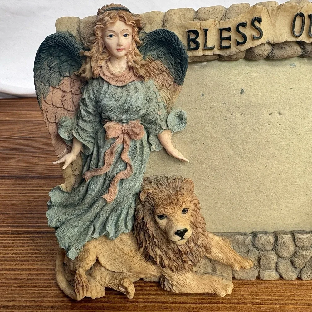 Bless Our Earth Angel Lion Lamb Picture Frame Resin Religious Nature Decor